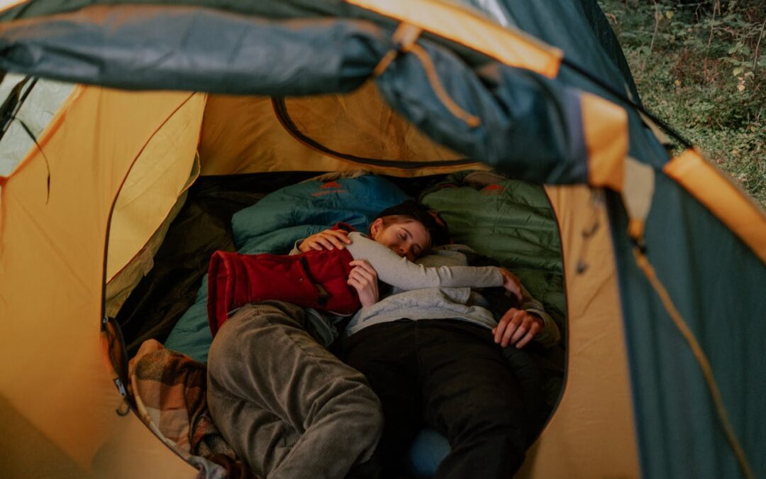 cómo dormir bien de acampada